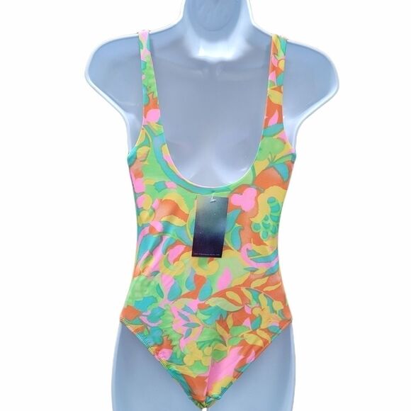 SHOW Me Your Mumu Caicos One Piece - Picture 6 of 9